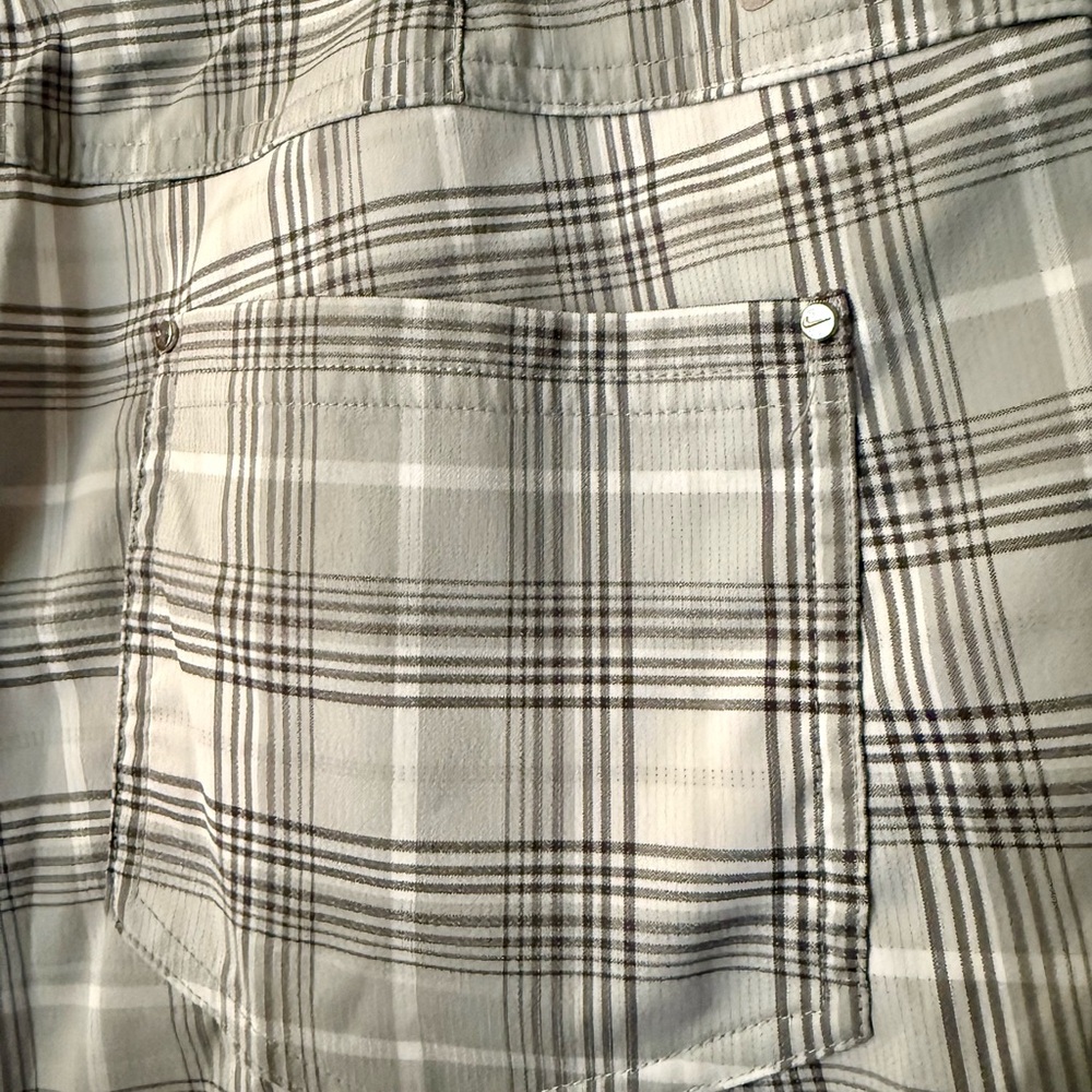 Nike Golf Tour Performance Dri Fit Men's Plaid Athletic Shorts — White and Gray - Picture 5 of 8